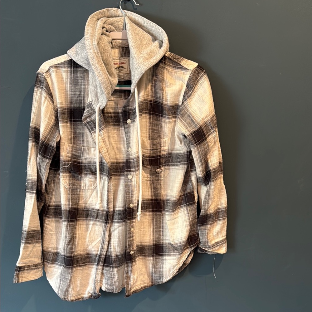 American Eagle Outfitters Plaid Button Down Shirt - Black and Cream